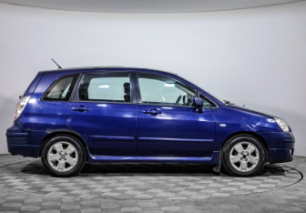 Подержанный автомобиль Suzuki Liana Wagon 2006 года (4 фото)