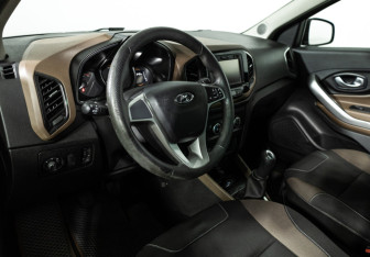 Подержанный автомобиль LADA (ВАЗ) XRAY 2019 года (11 фото)