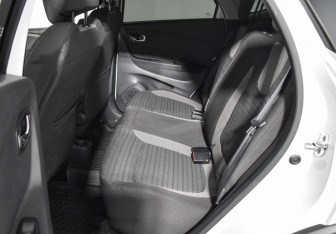 Подержанный автомобиль Renault Kaptur 2017 года (11 фото)