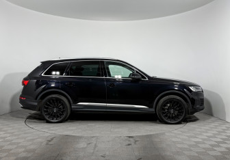 Подержанный автомобиль Audi Q7 2020 года (4 фото)