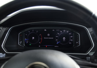 Подержанный автомобиль Volkswagen Tiguan 2020 года (13 фото)