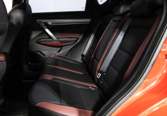 Подержанный автомобиль Geely Coolray 2023 года (10 фото)