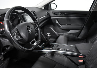 Подержанный автомобиль Renault Megane Wagon 2016 года (9 фото)
