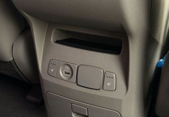 Подержанный автомобиль Kia Carnival 2020 года (26 фото)