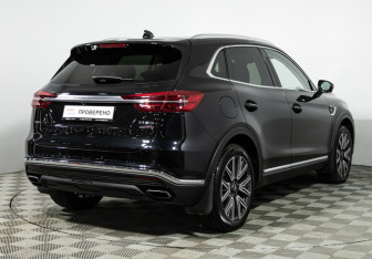 Подержанный автомобиль Hongqi HS5 2024 года (5 фото)