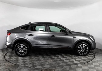 Подержанный автомобиль Renault Arkana 2021 года (5 фото)