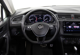 Подержанный автомобиль Volkswagen Tiguan 2018 года (10 фото)