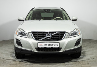 Подержанный автомобиль Volvo XC60 2012 года (2 фото)