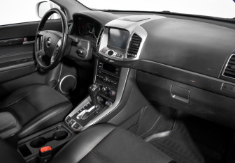 Подержанный автомобиль Chevrolet Captiva 2013 года (13 фото)