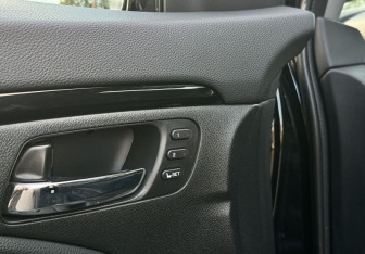 Подержанный автомобиль Honda Pilot 2017 года (12 фото)