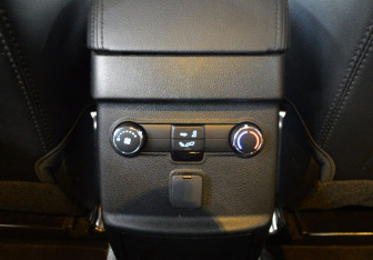 Подержанный автомобиль Ford Explorer 2017 года (15 фото)