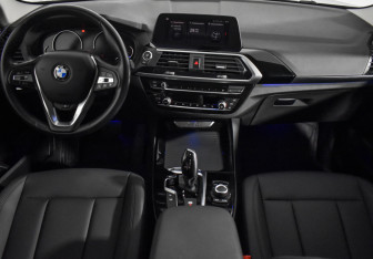 Подержанный автомобиль BMW X3 2019 года (16 фото)