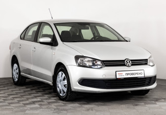 Подержанный автомобиль Volkswagen Polo Sedan 2012 года (3 фото)