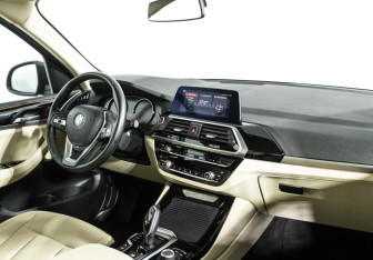 Подержанный автомобиль BMW X3 2020 года (9 фото)