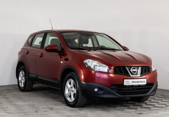 Подержанный автомобиль Nissan Qashqai 2013 года (3 фото)