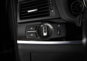 Подержанный автомобиль BMW X3 2015 года (19 фото)