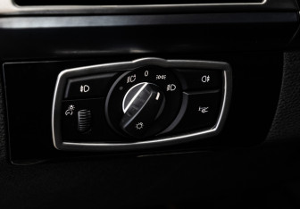 Подержанный автомобиль BMW X6 2013 года (21 фото)