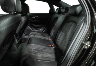 Подержанный автомобиль Audi A6 Sedan 2014 года (10 фото)