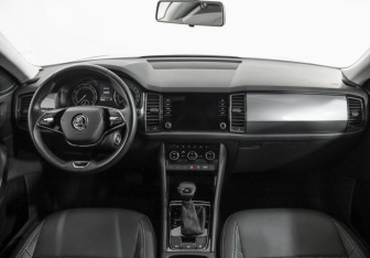 Подержанный автомобиль Skoda Kodiaq 2021 года (10 фото)