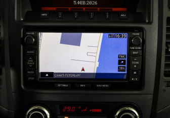 Подержанный автомобиль Mitsubishi Pajero 2014 года (17 фото)