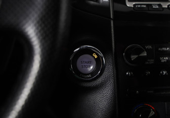 Подержанный автомобиль Infiniti FX 2008 года (15 фото)