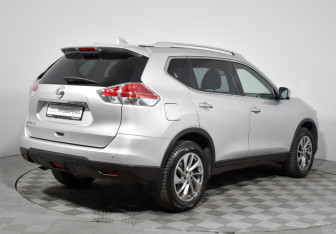 Подержанный автомобиль Nissan X-Trail 2018 года (5 фото)