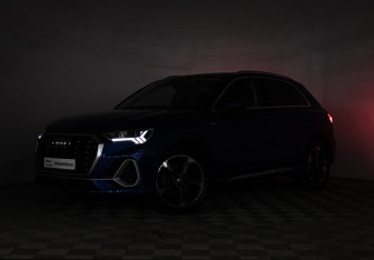 Подержанный автомобиль Audi Q3 2020 года (25 фото)