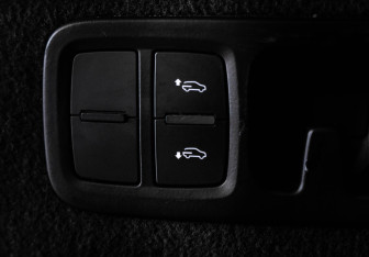 Подержанный автомобиль Audi Q7 2016 года (27 фото)