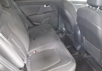 Подержанный автомобиль Kia Sportage 2012 года (13 фото)