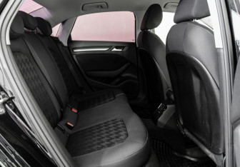 Подержанный автомобиль Audi A3 Sedan 2015 года (21 фото)