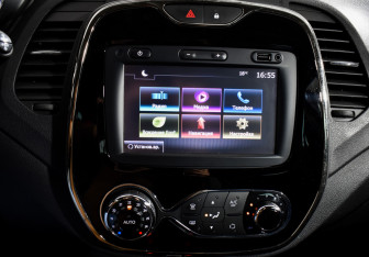 Подержанный автомобиль Renault Kaptur 2018 года (15 фото)