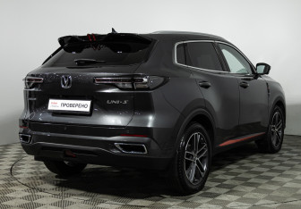 Подержанный автомобиль Changan UNI-S 2024 года (5 фото)