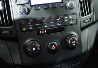 Подержанный автомобиль Hyundai i30 Hatchback 2010 года (15 фото)