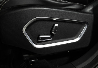 Подержанный автомобиль Geely Atlas Pro 2023 года (21 фото)