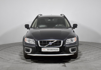Подержанный автомобиль Volvo XC70 2008 года (2 фото)