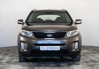 Подержанный автомобиль Kia Sorento 2017 года (2 фото)