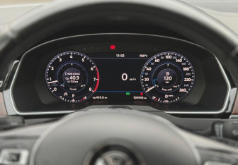 Подержанный автомобиль Volkswagen Passat Sedan 2017 года (16 фото)