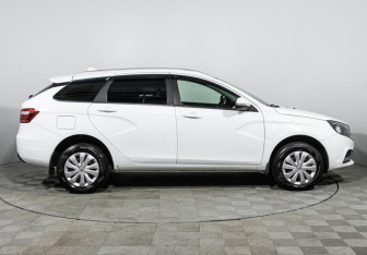 Подержанный автомобиль LADA (ВАЗ) Vesta Wagon 2021 года (4 фото)