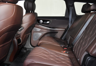 Подержанный автомобиль Exeed VX 2024 года (11 фото)