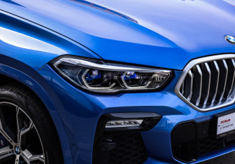Подержанный автомобиль BMW X6 2020 года (11 фото)