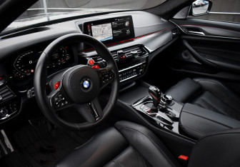 Подержанный автомобиль BMW M5 Sedan 2020 года (9 фото)