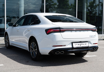 Новый Geely Preface 2024 (4 фото)