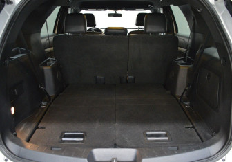 Подержанный автомобиль Ford Explorer 2017 года (17 фото)