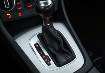 Подержанный автомобиль Audi Q3 2016 года (19 фото)