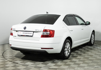 Подержанный автомобиль Skoda Octavia Liftback 2018 года (5 фото)