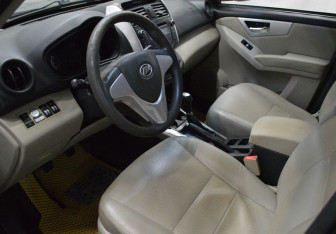 Подержанный автомобиль Lifan X60 2013 года (10 фото)