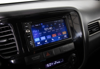 Подержанный автомобиль Mitsubishi Outlander 2016 года (14 фото)