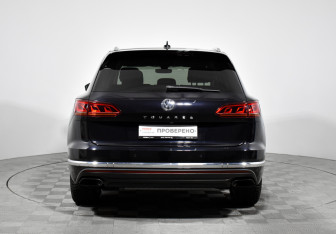 Подержанный автомобиль Volkswagen Touareg 2019 года (6 фото)