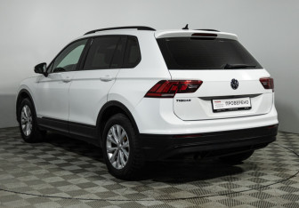 Подержанный автомобиль Volkswagen Tiguan 2020 года (7 фото)