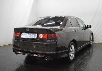 Подержанный автомобиль Honda Accord Sedan 2006 года (5 фото)